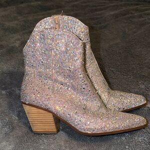 Betsy Johnson Diva Rhinestone Embellished cowboy ankle Boots - Sparkling silver